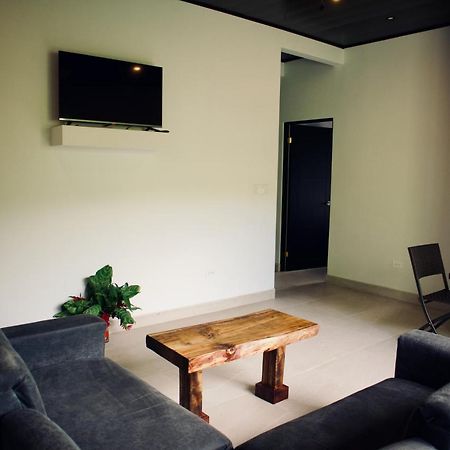 Jungle Home With King Beds -5 Minutes From The Beach Uvita Luaran gambar